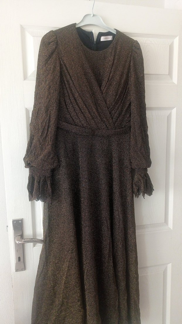 koyu sarı simli  Uzun Kadın abiye sadece bir sefer giyildi - Görsel 2