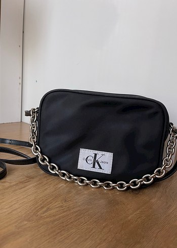 Calvin Klein Siyah Zincirli Omuz / Crossbody Çanta Orijinal