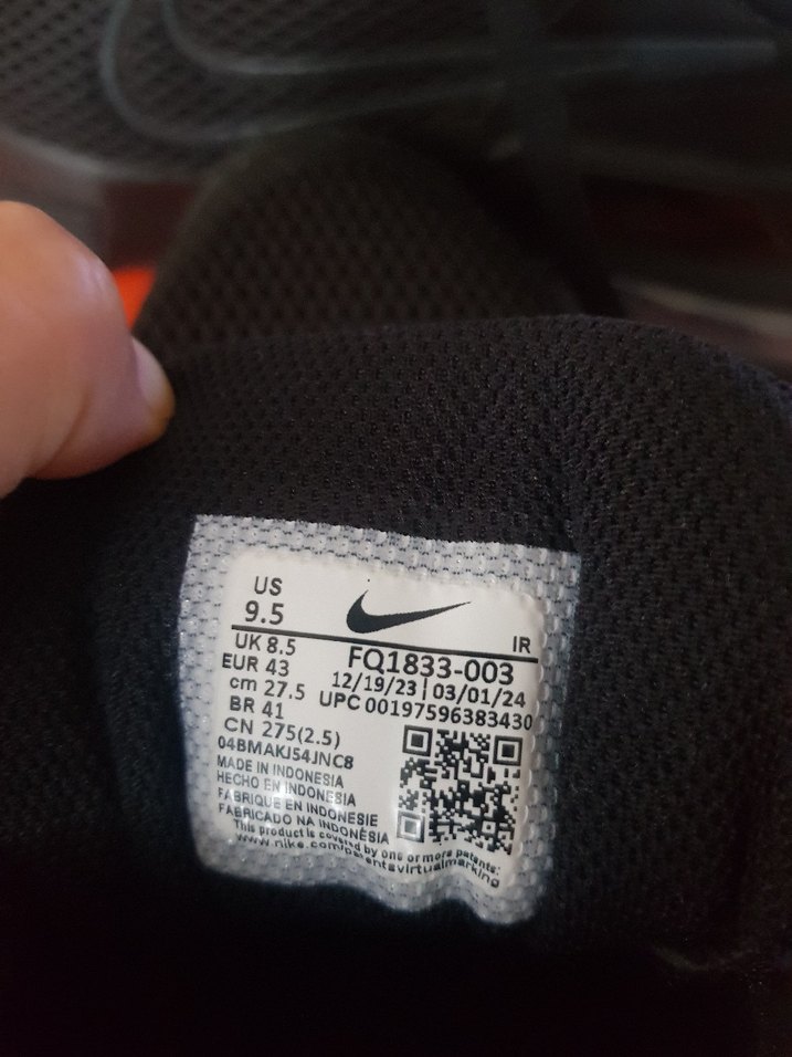 Nike Air Max Alpha Erkek Siyah Spor Ayakkabı - Görsel 2