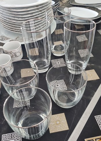 Beyaz ve Gri Desenli Yemek Takımı - Görsel 4