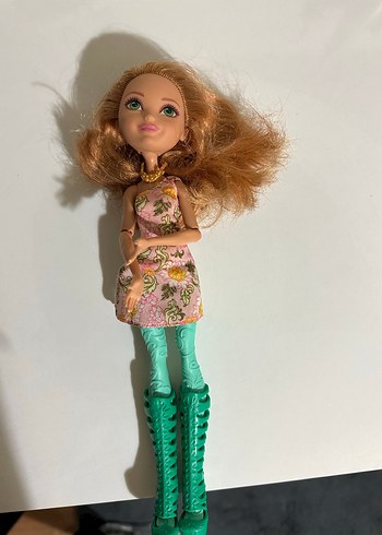 Ever After High Ashlynn Ella Okçu Bebek - Görsel 3