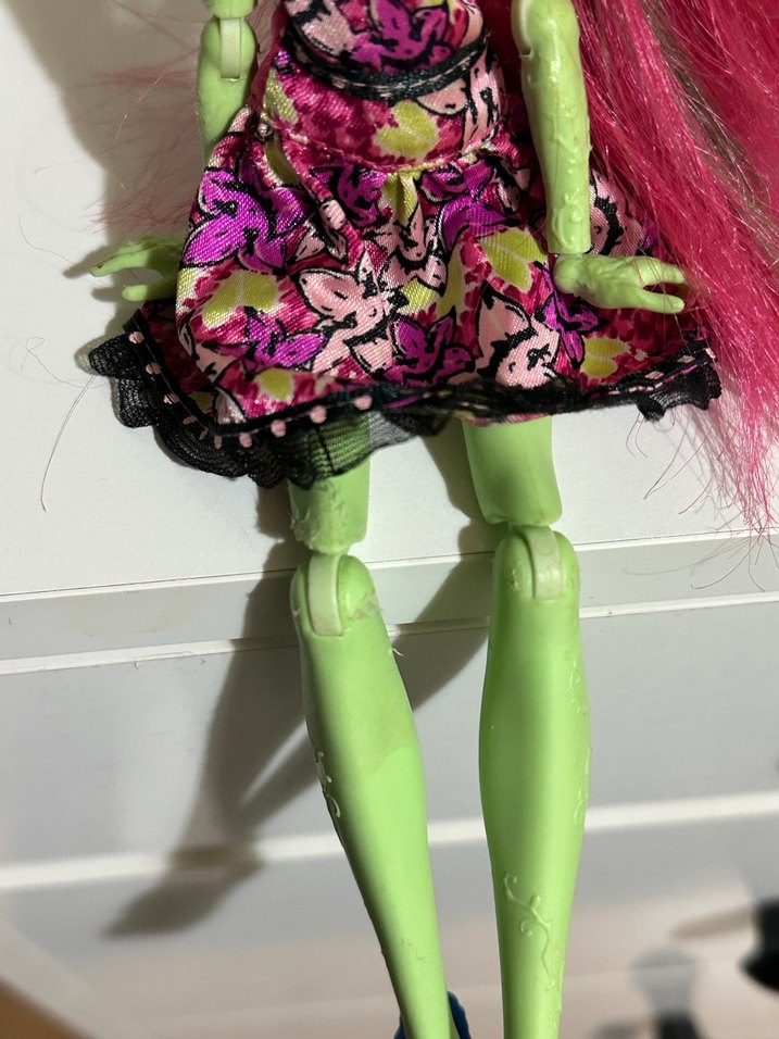 Monster High Venus McFlytrap bebek - Görsel 3