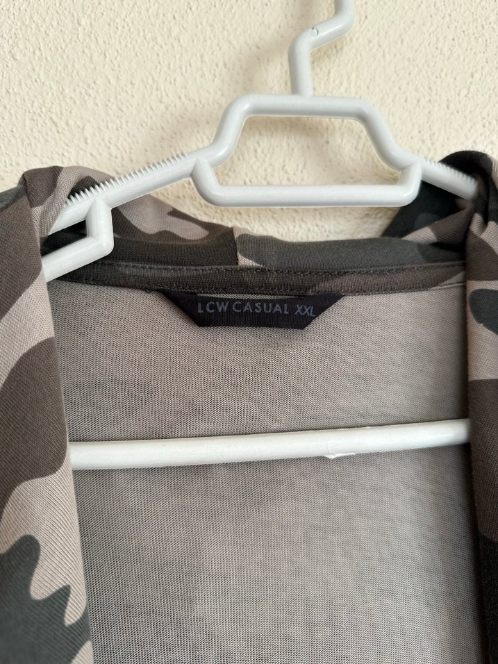 Gri Kamuflaj Desenli Salaş Midi Ceket - Görsel 3