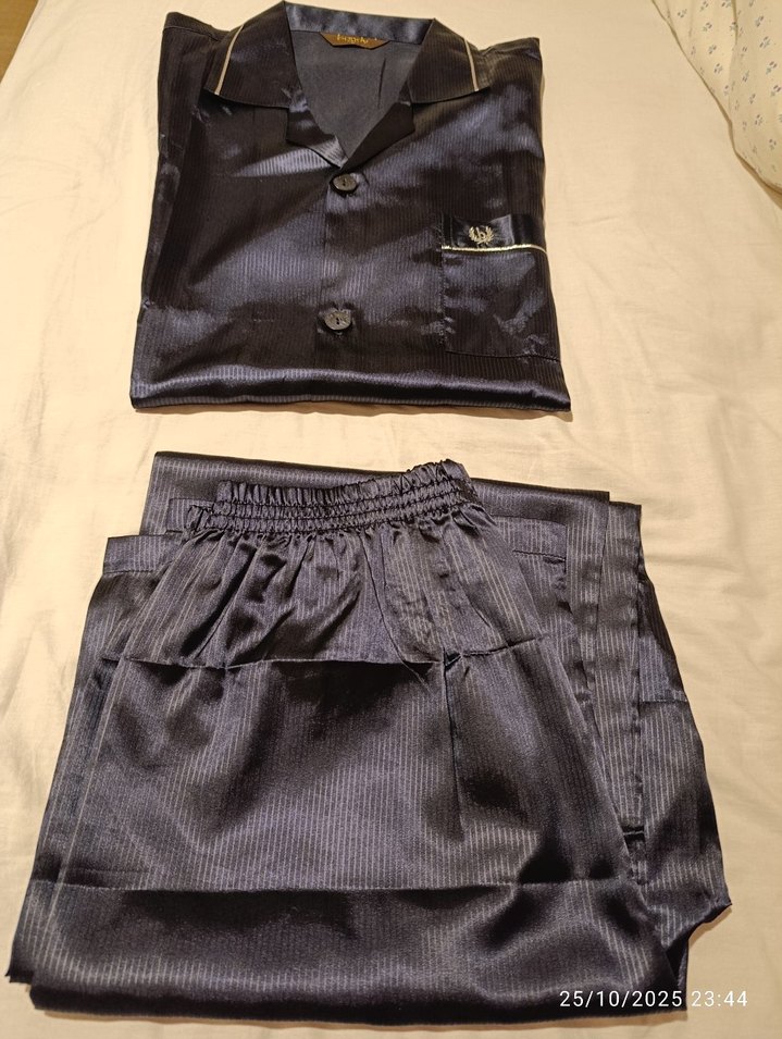 Düğmeli Lacivert Erkek Saten Pijama Takımı - Görsel 4