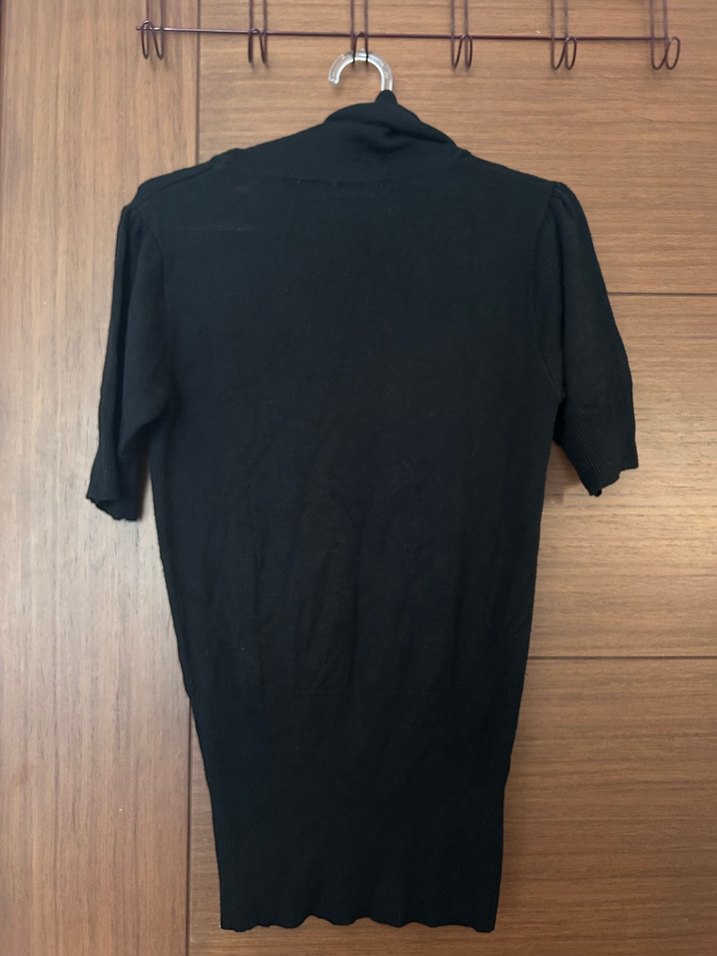 Siyah kısa kollu kazak - Görsel 3