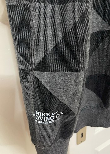 l Beden Nike Gri Fermuarlı Erkek Sweatshirt