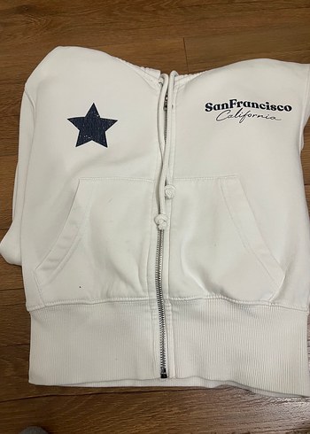 xs Beden Bershka marka Beyaz Kapüşonlu Fermuarlı Sweatshirt