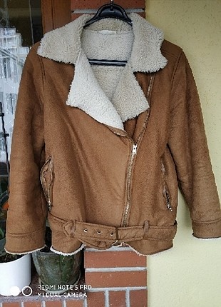 Yeniden farkı yok ici kurklu sıcacık tutuyor zara değil 