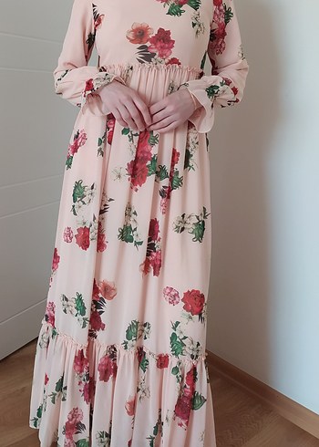 Pembe Çiçek Desenli Uzun Bohem Elbise