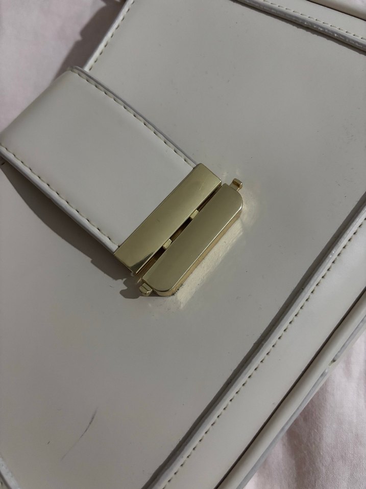 Beyaz Deri Tokalı Kadın Çanta - Görsel 2