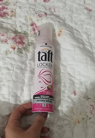 Schwarzkopf taft saç köpüğü