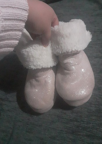 Kız Çocuk Beyaz Kürklü Ev Terliği - Görsel 4