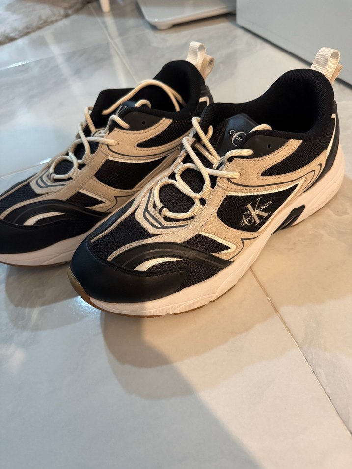 Erkek Siyah-Beyaz Bağcıklı Spor Ayakkabı - Görsel 4