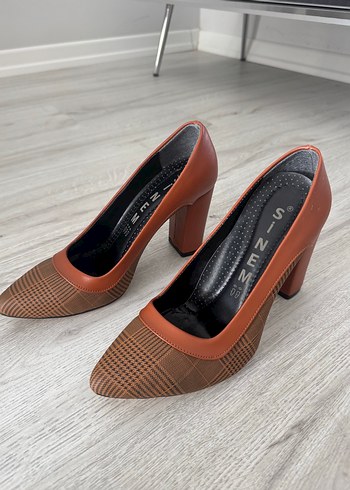 Kahverengi Parlak Stiletto Topuklu Kadın Ayakkabı