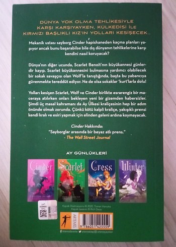  Scarlet - Marissa Meyer
