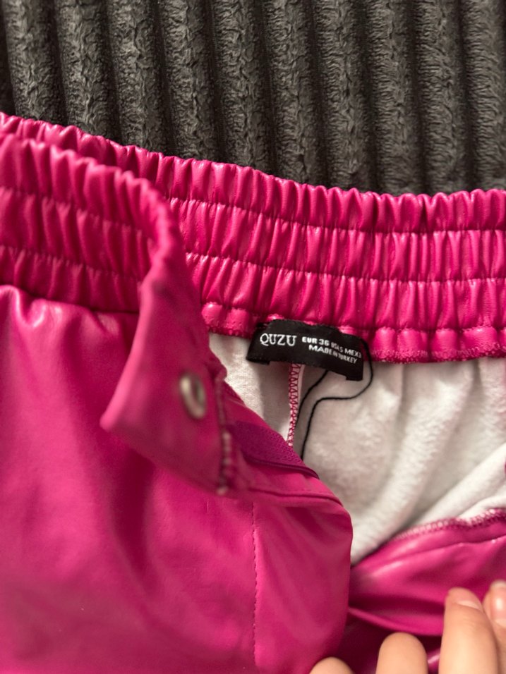 Kadın Pembe Mini Deri Şort - Görsel 3