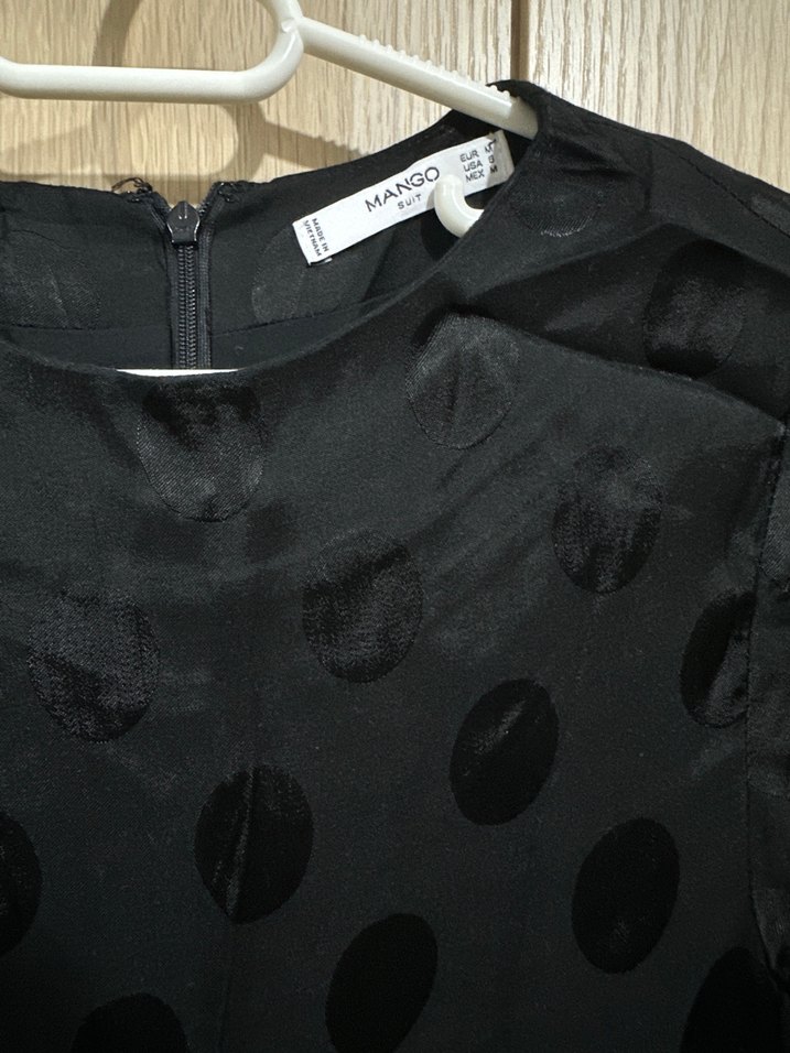 Mango marka Siyah parlak Puantiyeli elbise - Görsel 3