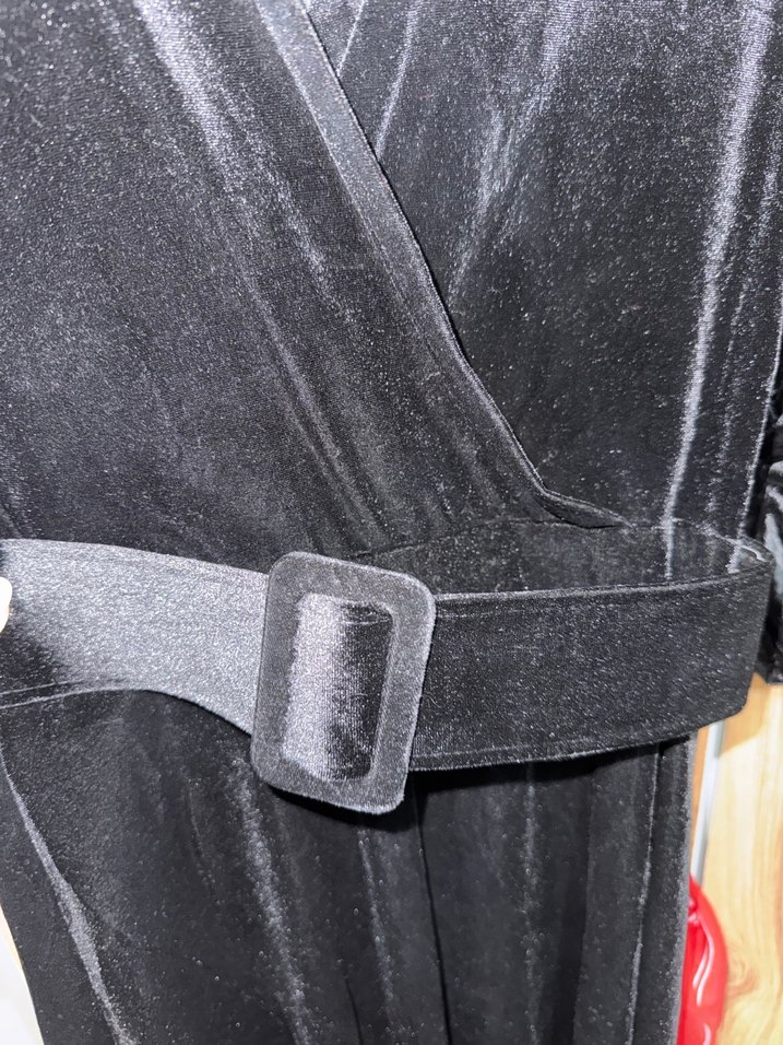 Uzun Kollu Siyah Goth V Yaka Kadın Elbise - Görsel 3