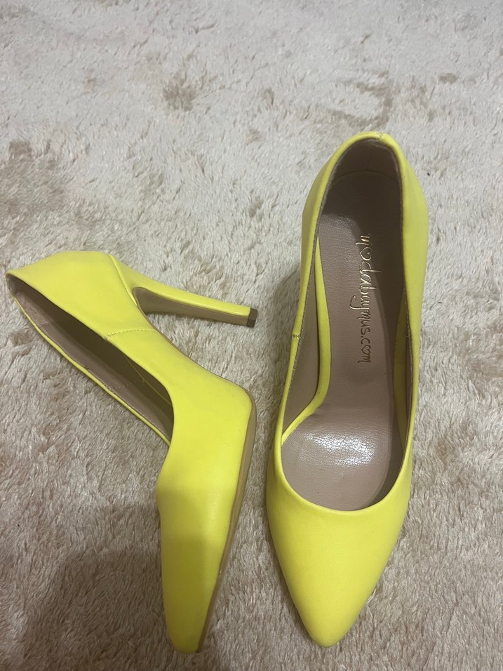 Sarı Stiletto Topuklu Kadın Ayakkabı - Görsel 2