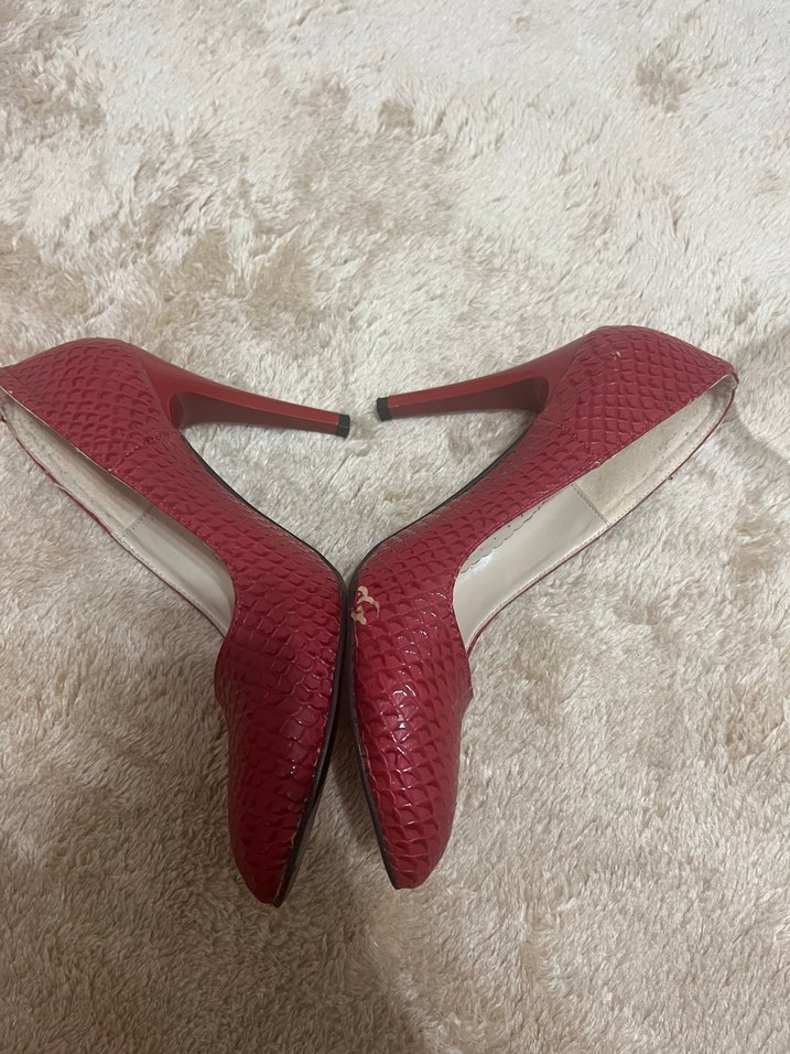 Kırmızı Yılan Desenli Topuklu Kadın Ayakkabı - Görsel 3