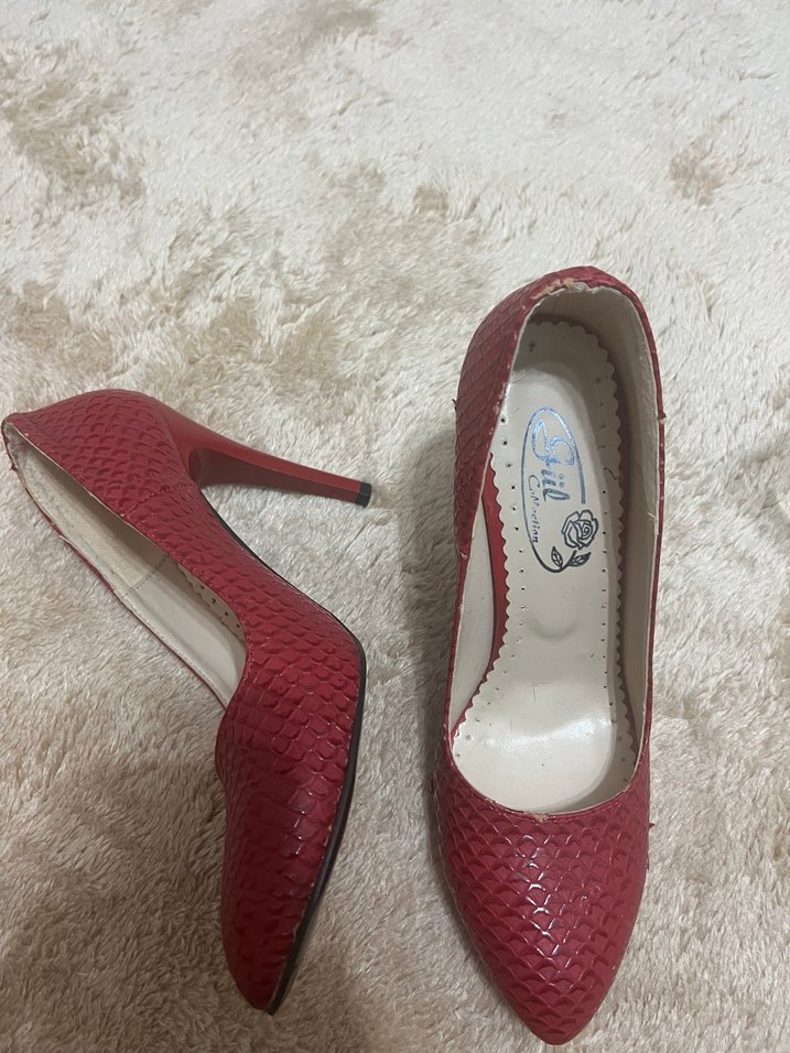 Kırmızı Yılan Desenli Topuklu Kadın Ayakkabı - Görsel 2