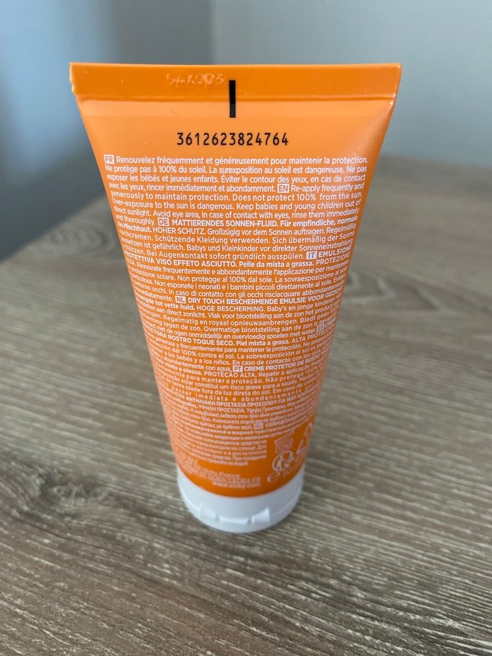 Vichy Capital Soleil SPF 50 Güneş Kremi - Görsel 2