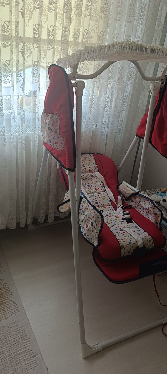 Renkli Desenli Kırmızı Bebek sallanır sandelye - Görsel 5