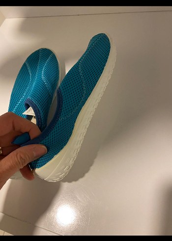 32 Beden mavi Renk Decathlon deniz ayakkabısı 32-33 numara
