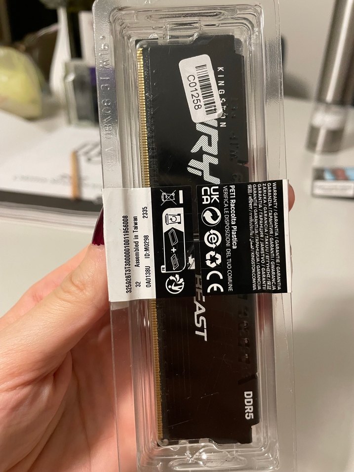 Kingston Fury XMP(2 adet mevcuttur) 8GB DDR 5 6000 MHz  CL 40 - Görsel 3