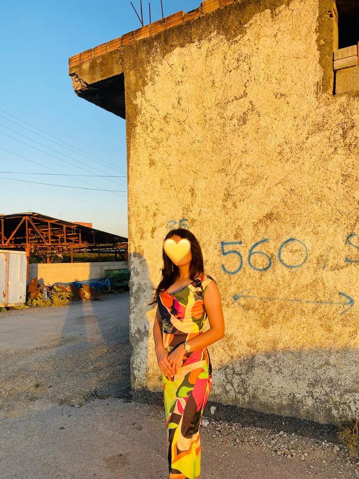 Sarı Drapeli Uzun Bağcıklı Elbise - Görsel 2