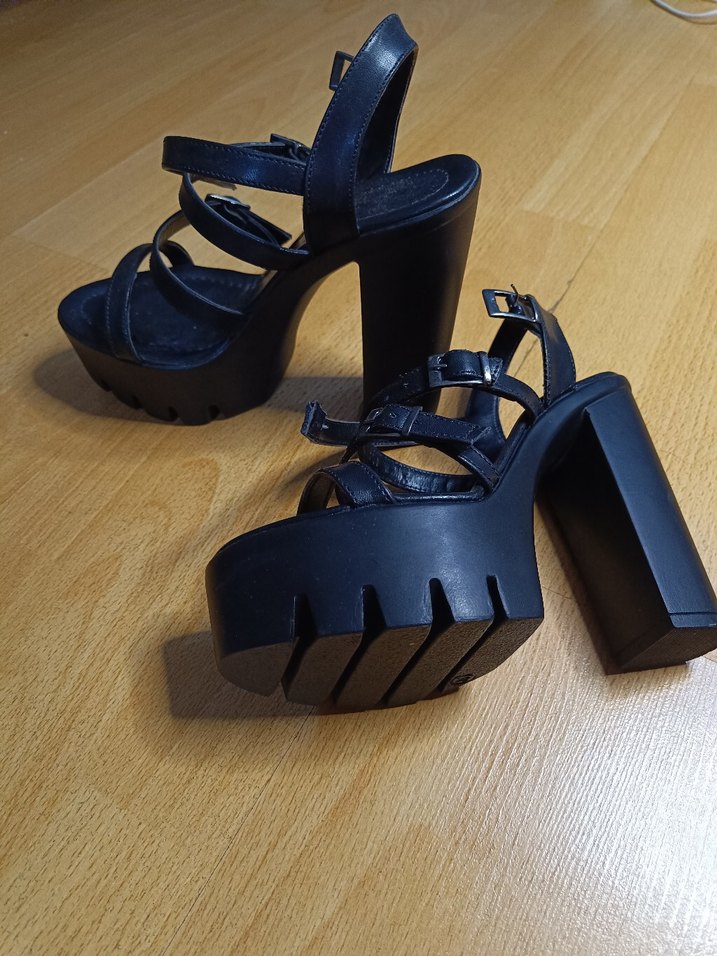 Siyah Gotik Platform Topuklu Kadın Ayakkabı - Görsel 2