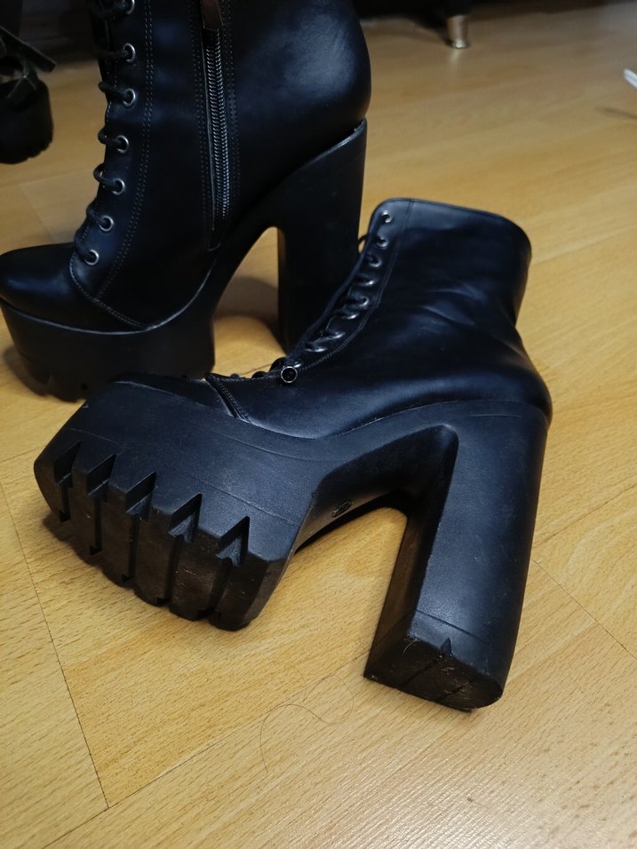 Kadın Siyah Deri Gotik Platform Topuklu Bot - Görsel 4