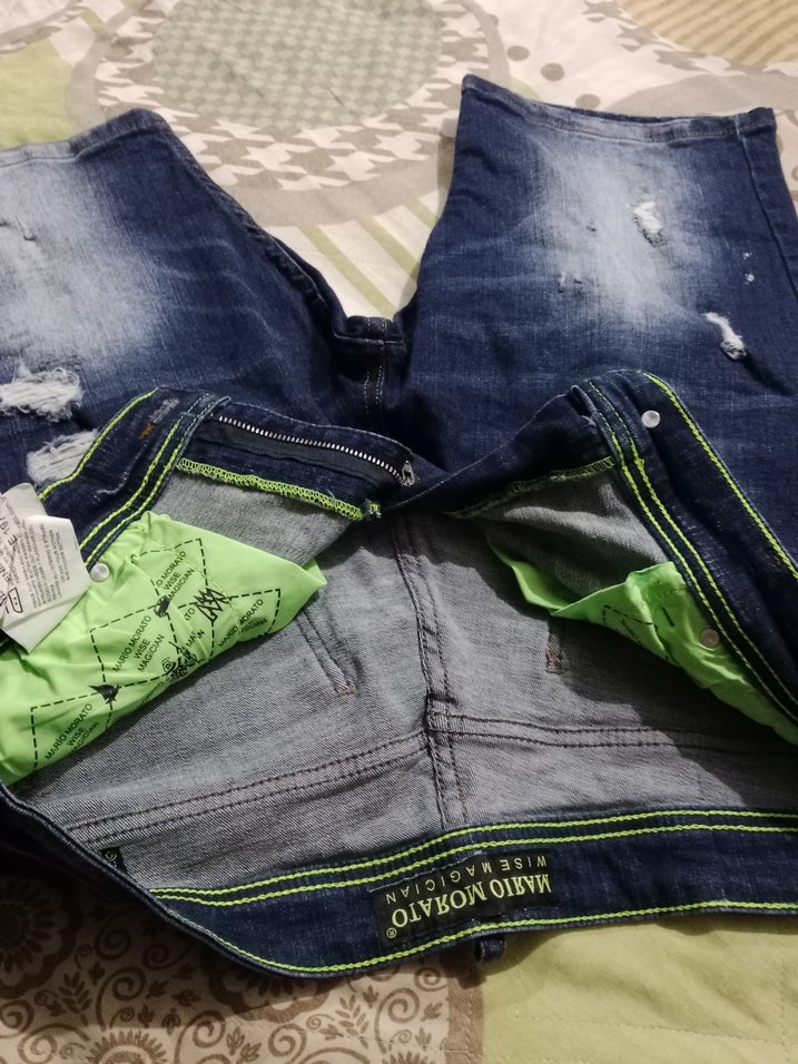 Renkli Batik Desenli Rahat Kesim Erkek Kot Şort - Görsel 5