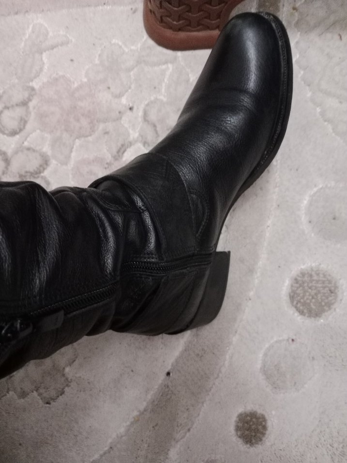 Siyah Deri Tokalı Diz Boyu Kadın Çizme - Görsel 5