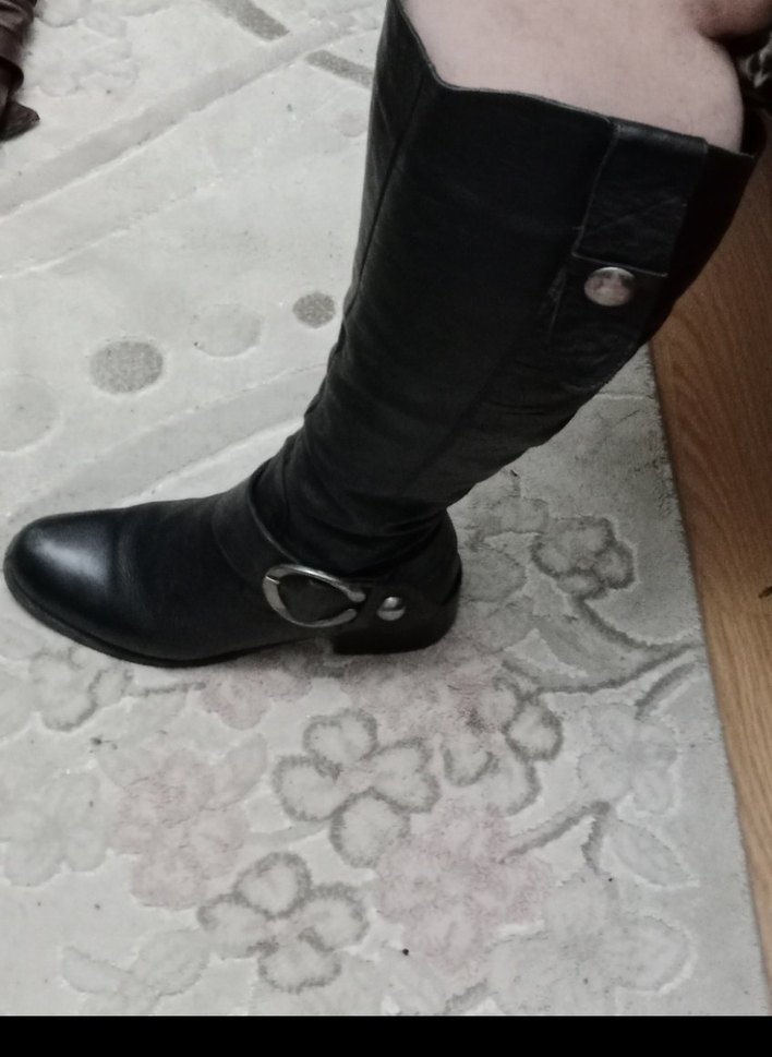 Siyah Deri Tokalı Diz Boyu Kadın Çizme - Görsel 4