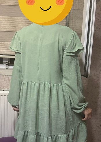 Diğer Yeşil Fırfırlı Uzun Kollu Midi Tunik