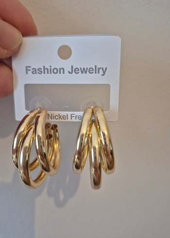 Altın Renkli Küpe - Görsel 3