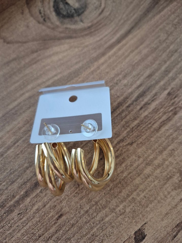 Altın Renkli Küpe - Görsel 4