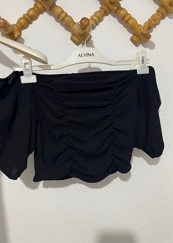 Siyah Pilili Mini Bluz