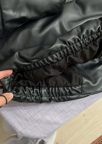 Siyah Deri Kısa Kadın Mont - Görsel 5