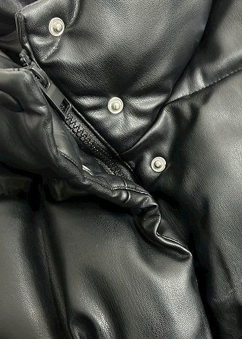 Siyah Deri Kısa Kadın Mont - Görsel 3