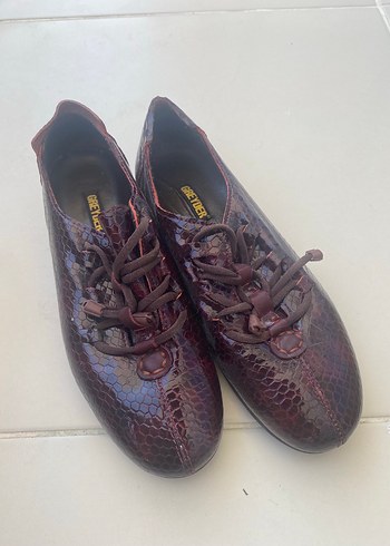 Bordo Yılan Derisi Desenli Dolgu Topuklu Kadın Ayakkabı