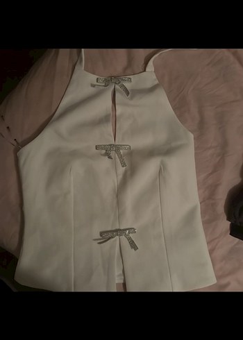 Zara Muadil Tasli Bagcikli Ekru Kolsuz Bluz