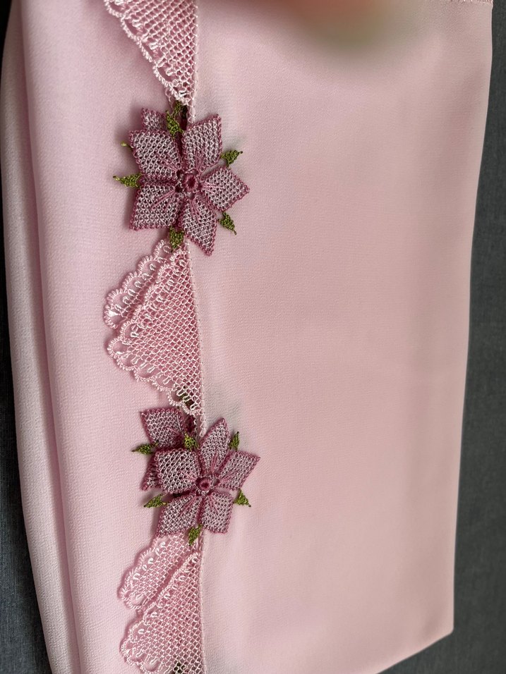 Dantel İşlemeli Pembe Kadın namaz örtüsü - Görsel 2