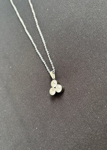 Kadın Gri Zincir Detaylı Mini Kolye