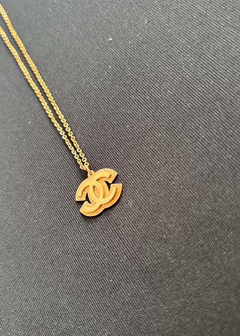 Altın Renkli Mini Zincir Detaylı Kadın Kolye