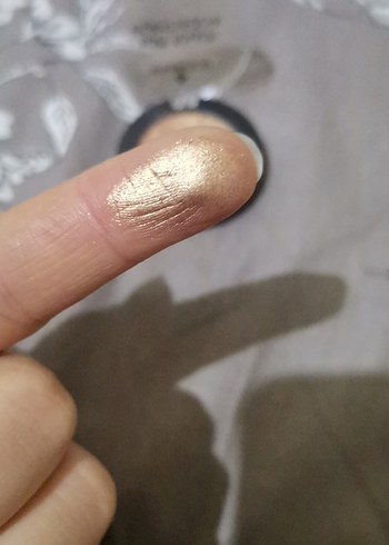 Essence Parlak Bej Göz Farı - Görsel 2