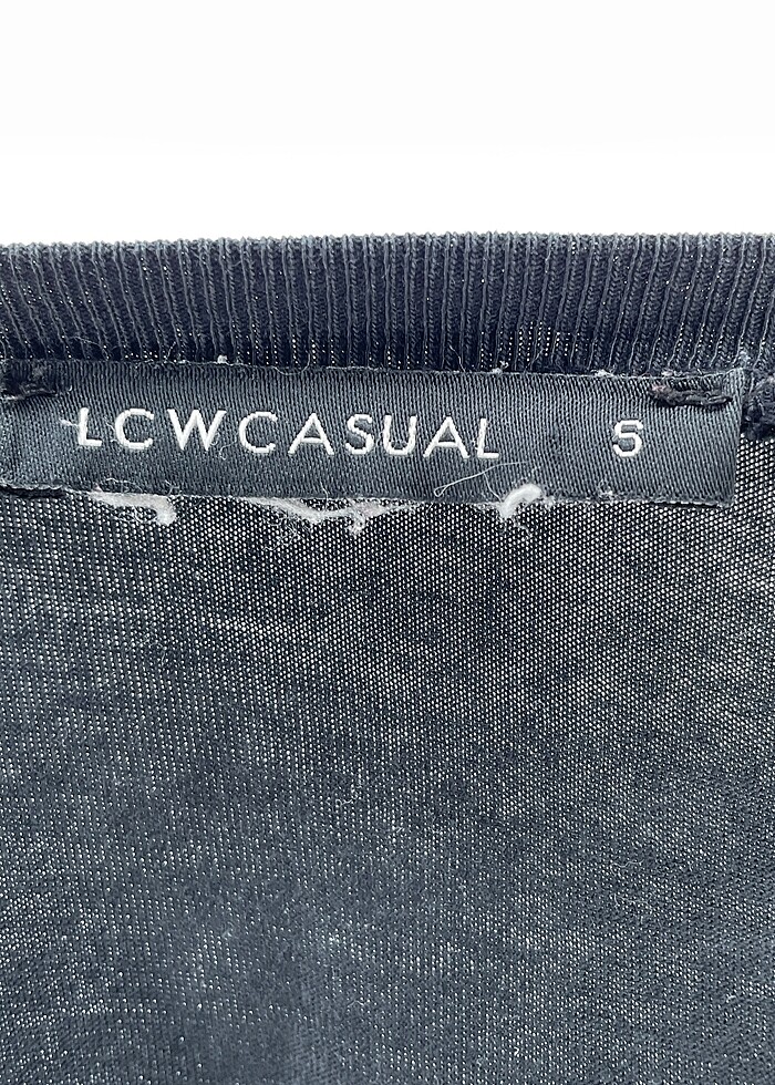 LC Waikiki T-shirt %70 İndirimli. - Görsel 4