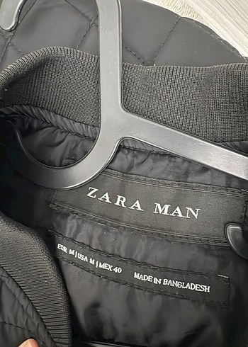 m Beden Zara Erkek Siyah Kapitone Fermuarlı Yelek