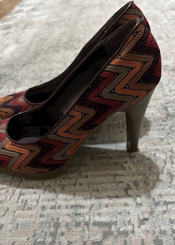 Kahverengi Desenli Dolgu Topuklu Kadın Stiletto - Görsel 2